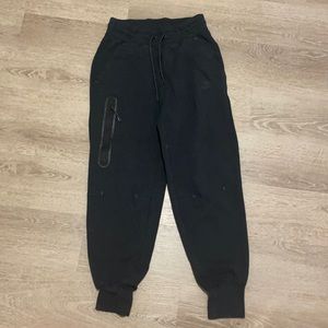 Nike women’s tech fleece joggers